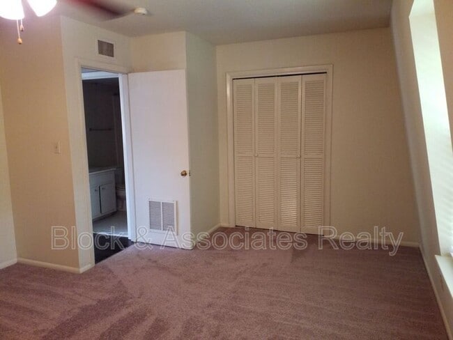 Photo - 3828-J Country Club Road