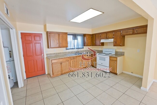 Photo - 1409 Lincoln St Unit C