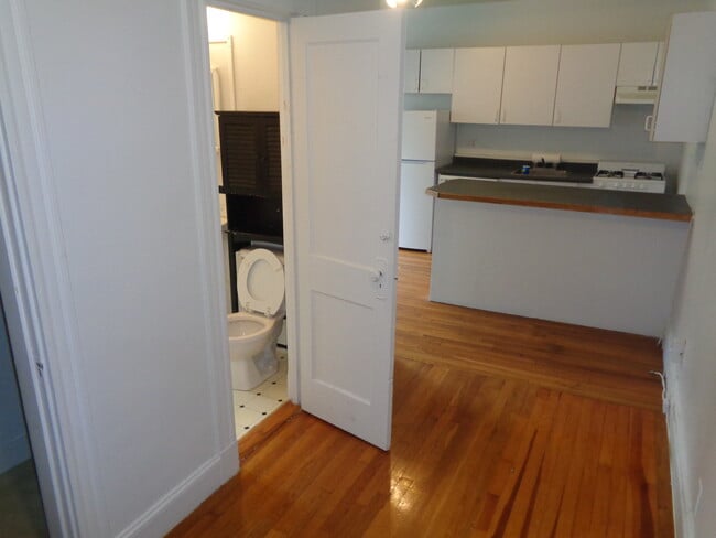 Photo - 66 Queensberry St Unit 220