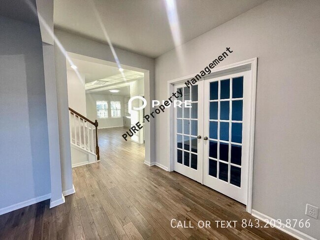 Photo - 5 bedroom 4.5 bath in Summers Corner!!!