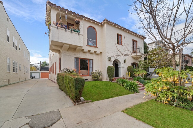 Photo - 429 N Gardner St Unidad 429