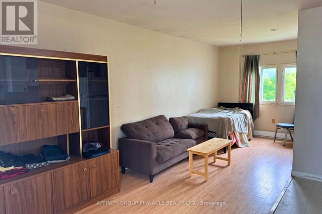 Photo - 88 Albert St S Unité #1