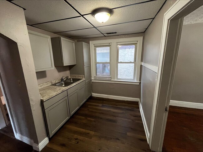 Photo - 738 N Dawson Ave