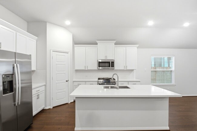 Photo - 2106 Villa Flora Ln