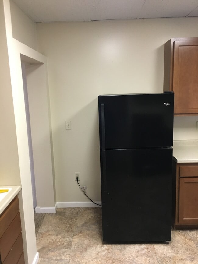 Photo - 365 National Rd