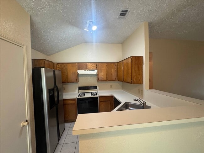 Photo - 20507 Broughwood Cir