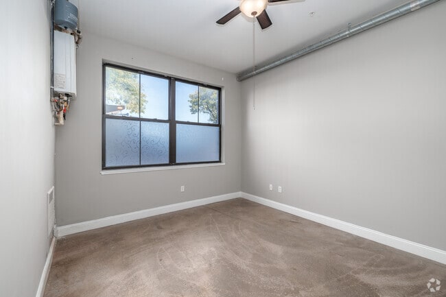 2BR, 2BA - 850SF - Primary Bedroom