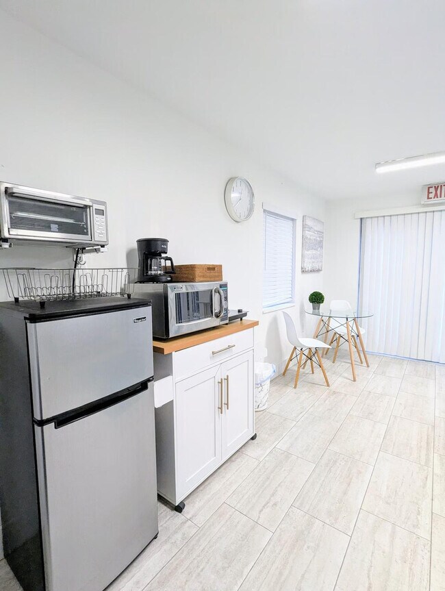 Photo - 1323 SW 22nd Ave Unit ID1407045P