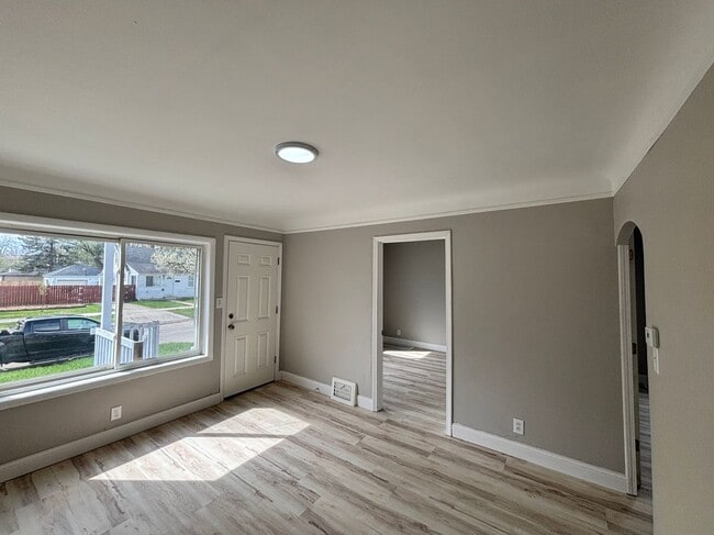 Photo - 21434 Panama St