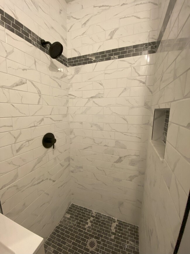 Photo - 15 N Hammett St