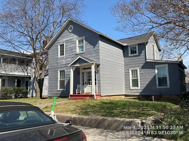 Building Photo - 708 Morgan St Unit 1