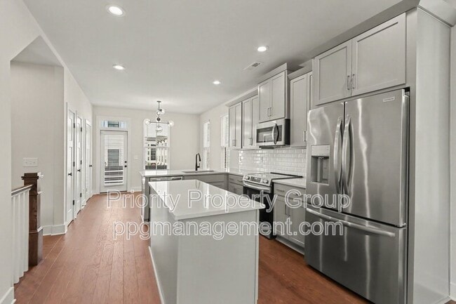 Photo - 2305 Rozzelles Ferry Rd
