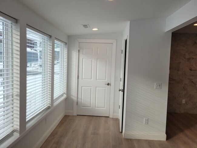 Photo - 3082 Norcott Dr Unidad A