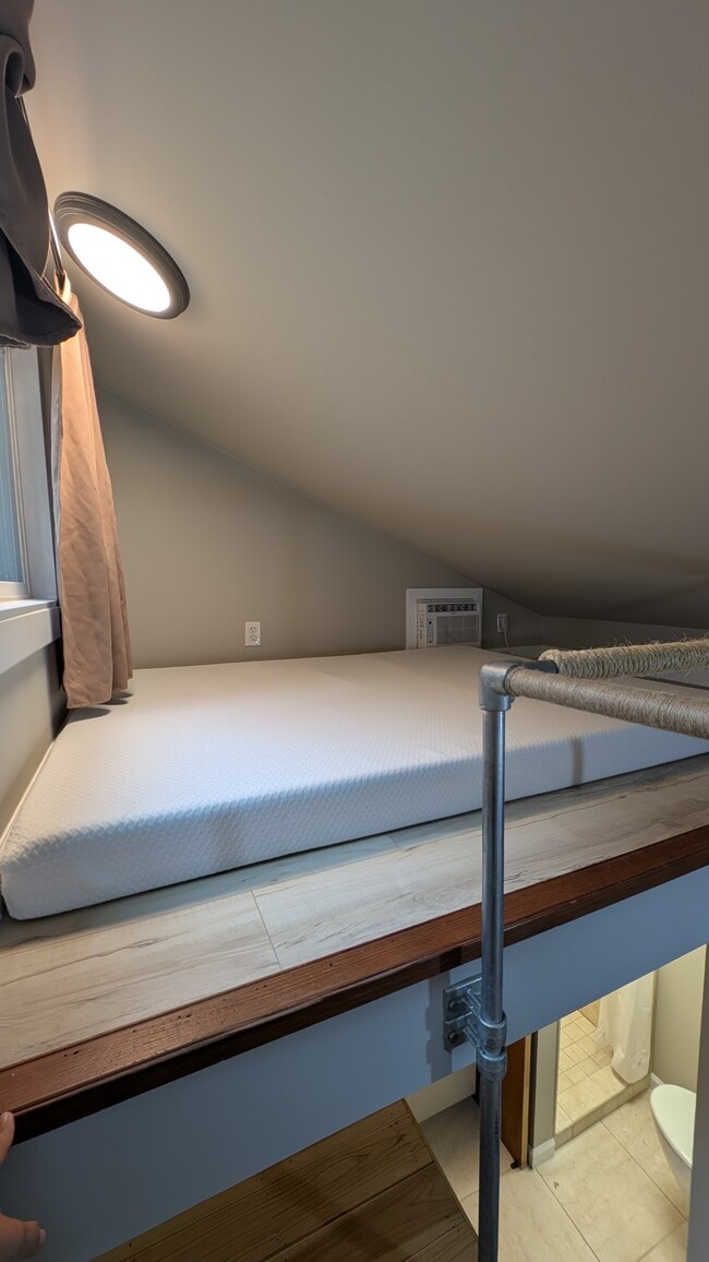 Photo - 1630 Murphy St