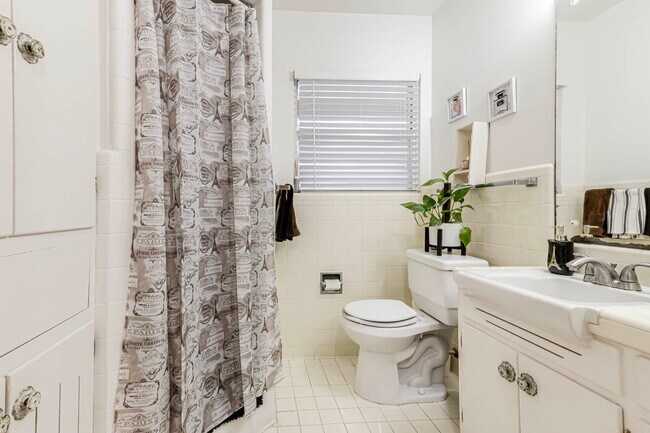 Photo - 359 Langton Dr