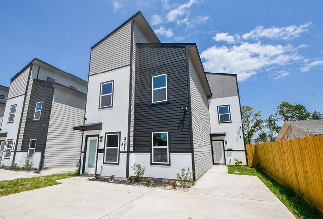 Photo - 8167 Tate St Unit B