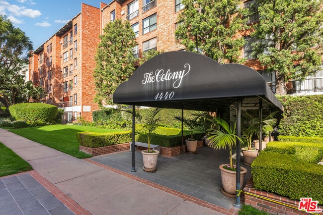 Building Photo - 1440 Veteran Ave Unit 220