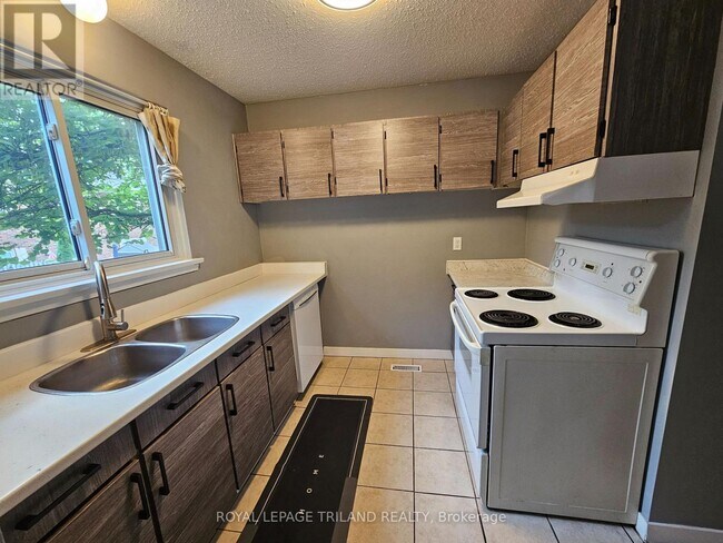 Photo - 358 Homestead Ct