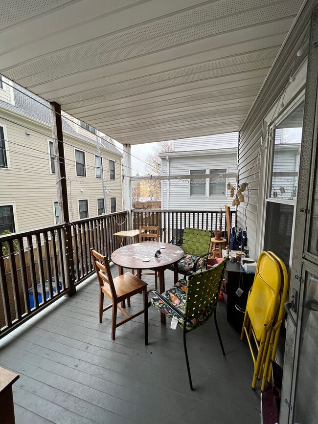 Photo - 3 bed/1 bath in Somerville