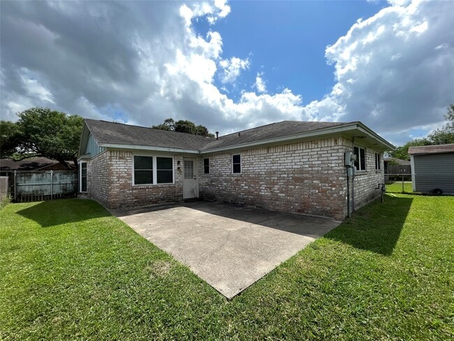 Photo - 1303 Sigma St