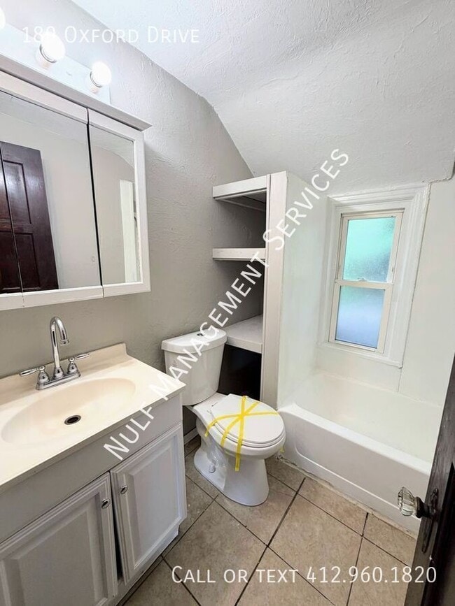Photo - 189 Oxford Dr