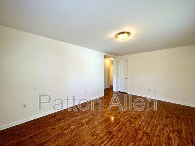 Photo - 30 Branning St