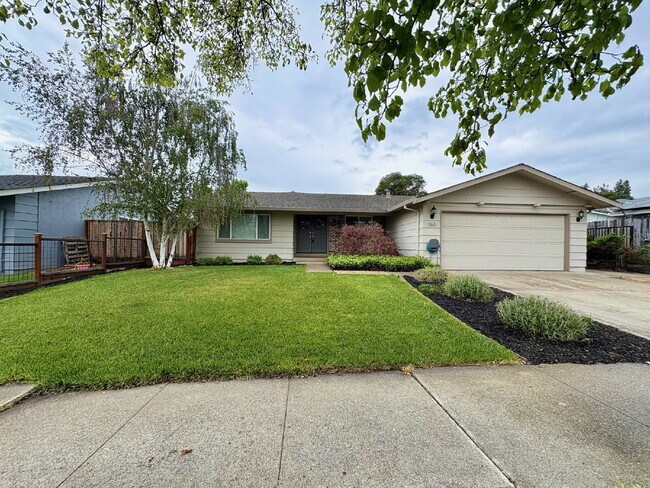 Photo - Spacious 3 Bedroom Gilroy Home with AC  & Attached Garage