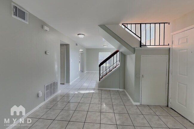 Photo - 3442 Coachlight Dr