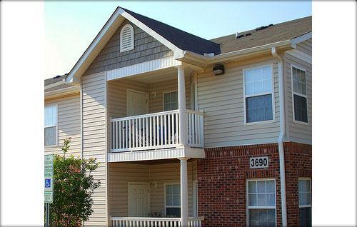 Pinecrest Apartments - Pinecrest Apartments