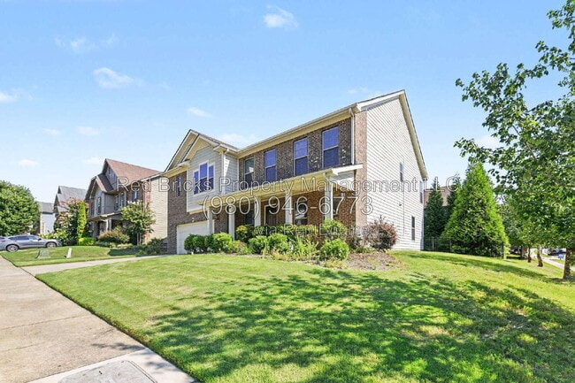 Photo - 747 Coralbell Way