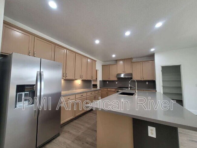 Photo - 4265 Thalia Way