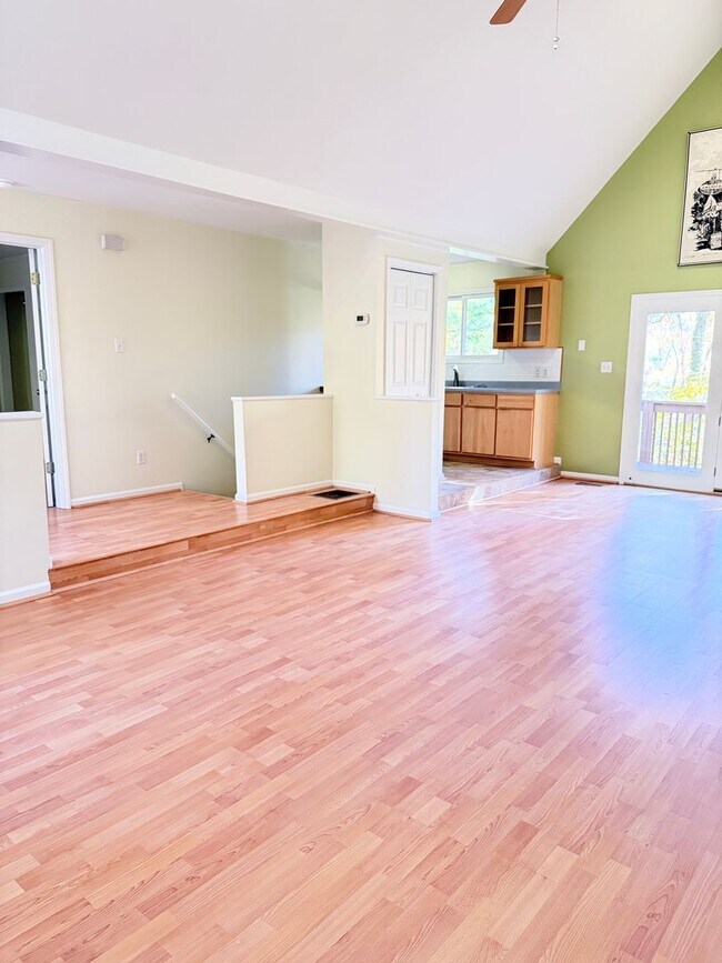 Photo - North Asheville, Private home with wooded ...