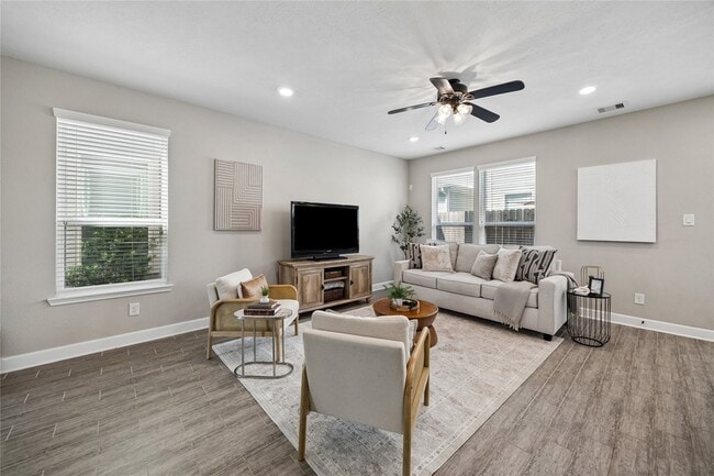 1851 Commons Glen Dr