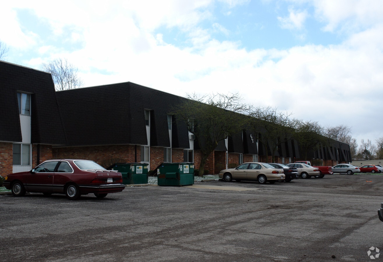 Photo - 365-415 Anthony Wayne Trl