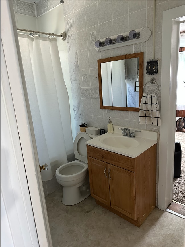 Photo - 214 S G St