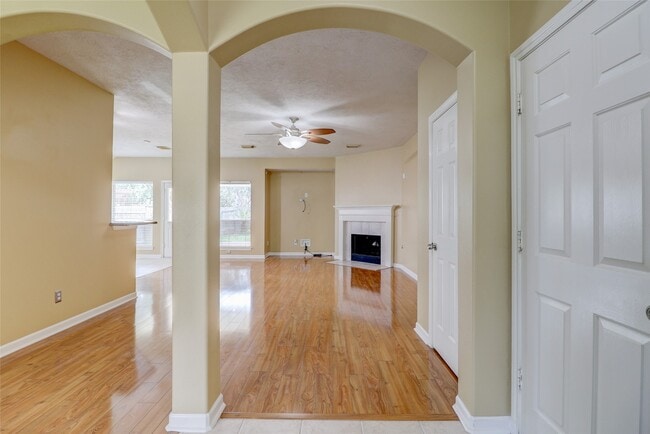 Photo - 3323 Pioneer Bend Ln
