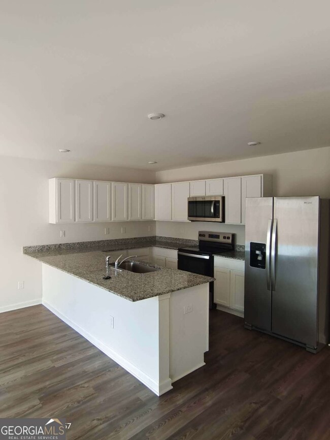 Photo - 537 Pemberton St