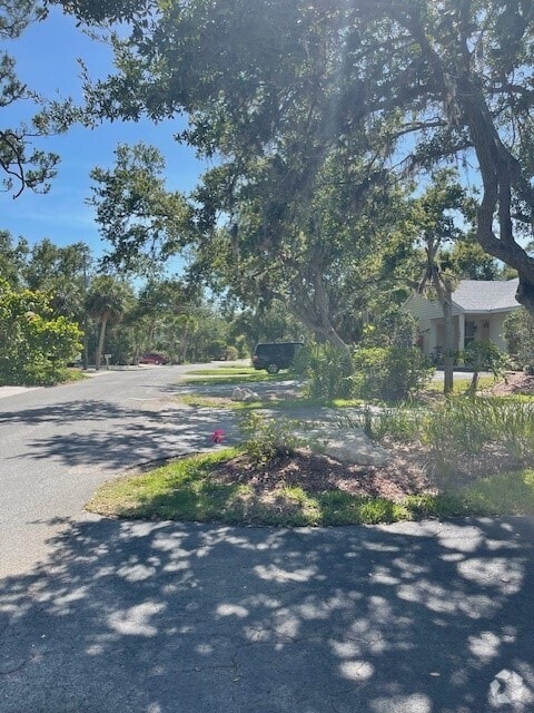 Building Photo - 1847 Highland Rd Unit 1865 Shoreland Rental