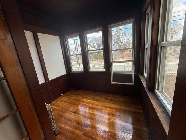 Photo - 196 W Squantum St