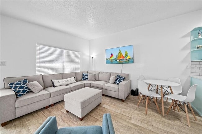 Photo - 215 Jefferson Ave