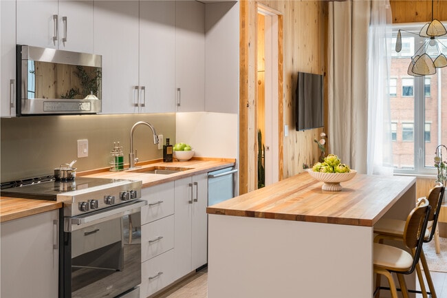 Building Photo - Acme Timber Lofts