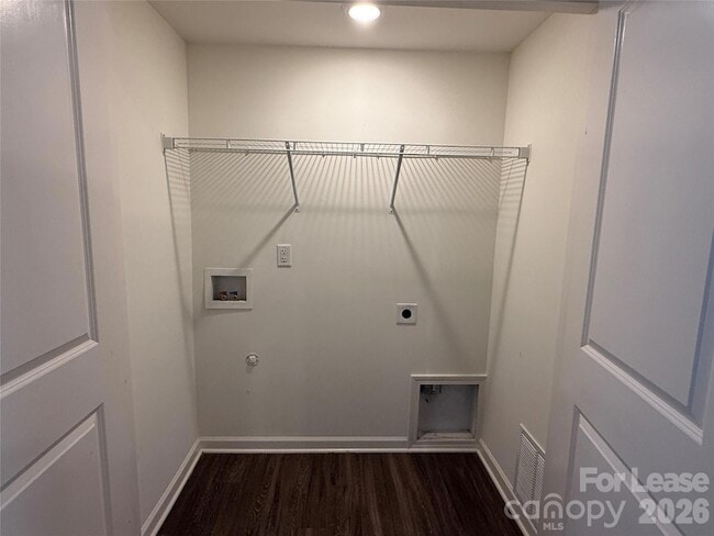 Photo - 2021 Oakdale Rd
