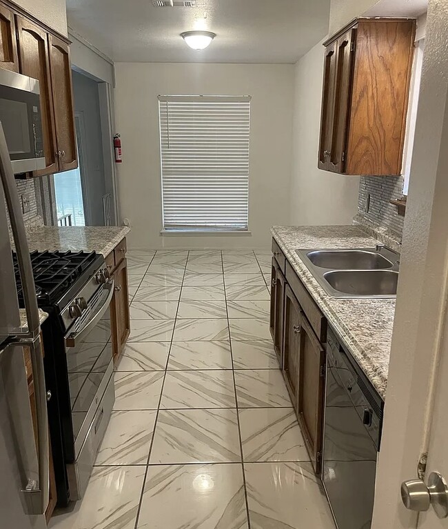 Photo - 1107 Thurgood Cir