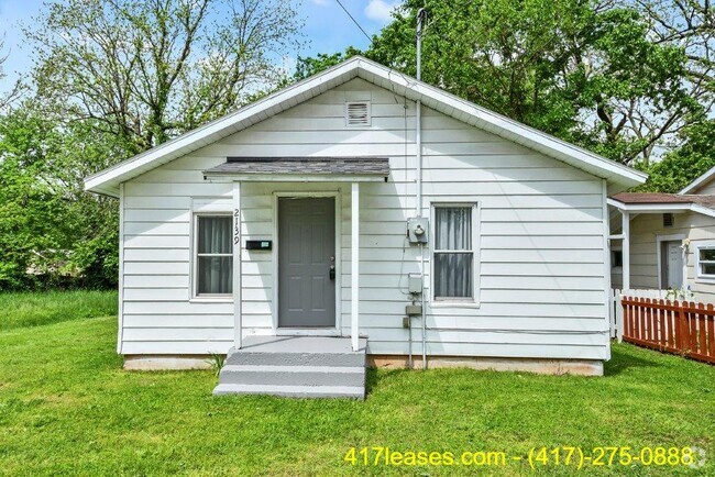 Building Photo - 2139 N Taylor Ave Rental