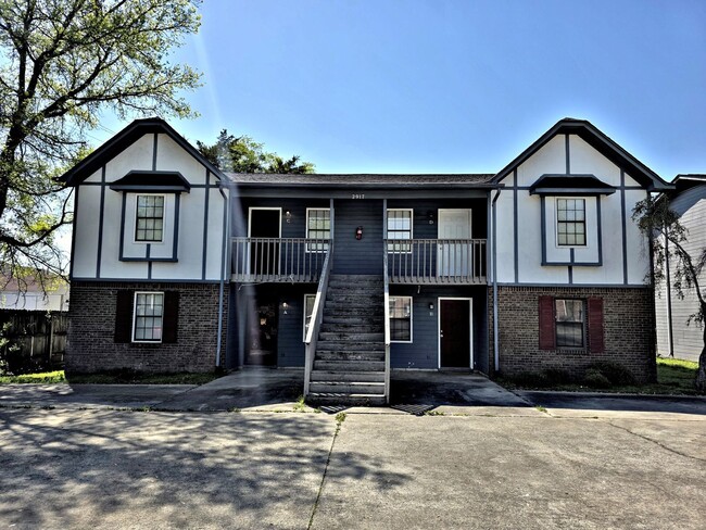 2BR / 1BA Apartment - Decatur SW - 2BR / 1BA Apartment - Decatur SW Unit 2917 Wimberly Dr SW Apt D