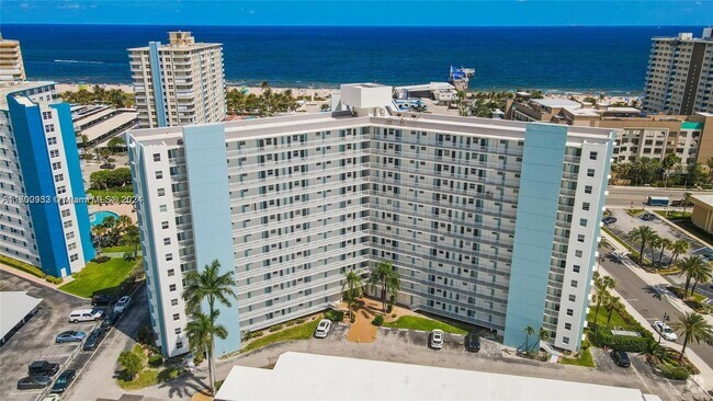 Building Photo - 201 N Ocean Blvd Unit 407 Rental