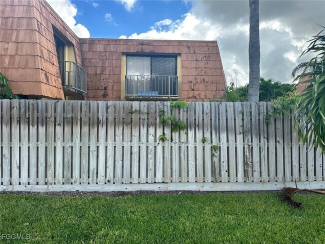 Building Photo - 1709 Park Meadows Dr