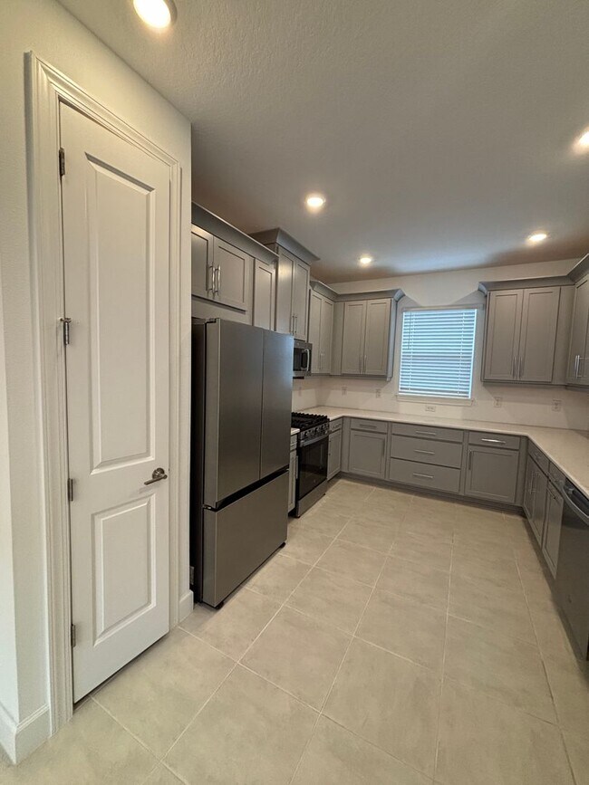 Photo - 16117 Isola Pl