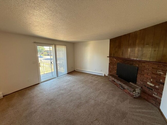 Photo - 3779 Iberis St NE