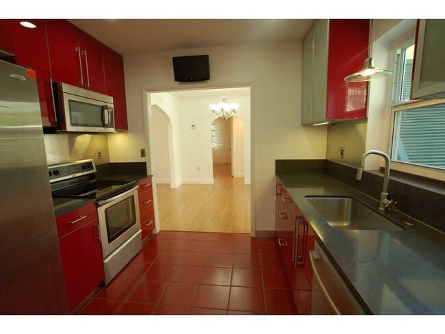 Photo - 510 NE 93rd St